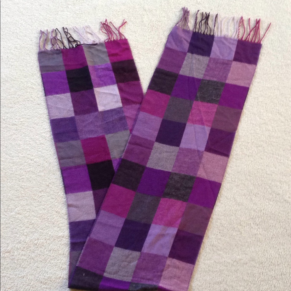 Women's pink and purple Plaid scarf with tassel!